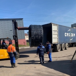 загрузка труб Изопрофлекс в машину ТК Флекс отгрузка труб изопрофлекс