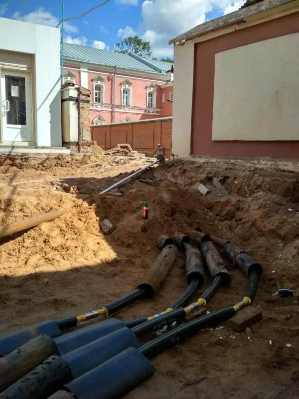 Прокладка гибких подземных труб к монастырю