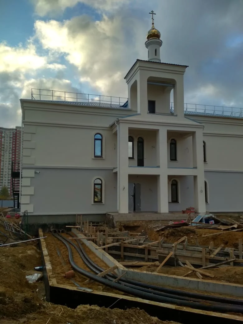 Прокладка трубопровода Изопрофлекс для церкви