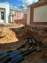 Прокладка гибких подземных труб к монастырю